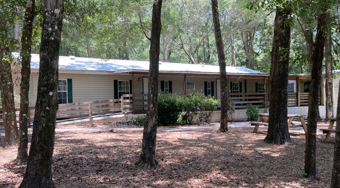 Exterior view of Living Springs Academy in High Springs, Florida